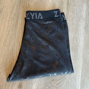 Zyia Leggings